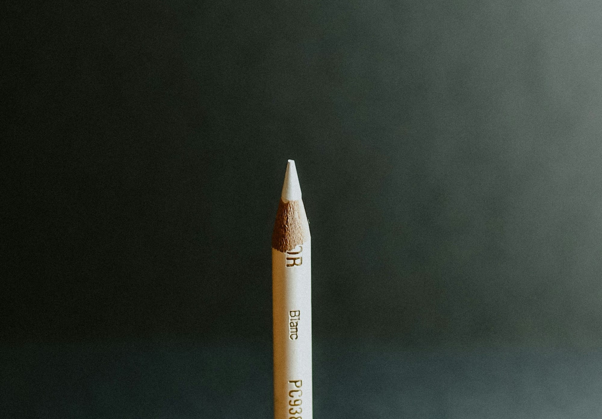 인공지능의 안전을 넘어 인권으로: 아동부터 임상까지, 인간 중심 AI의 새 기준 [HAIE 2025-41]