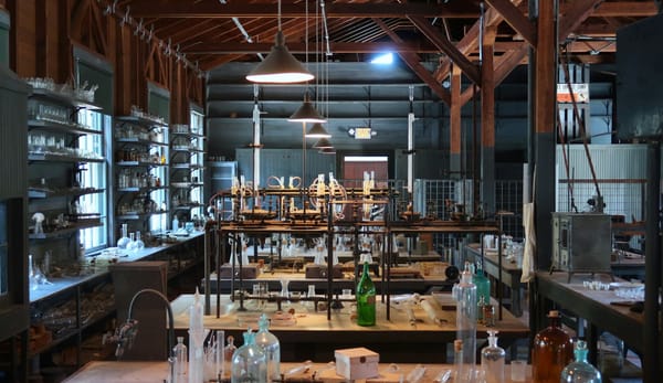 AI 시대의 윤리 실험실: 공동체, 정의, 신뢰의 재설계[HAIE 2025-42]